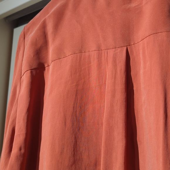 Chico's Burnt Orange Snap Front Blouse w/ Suede Like Trim Women's Sz 1 (Med.-8) - Picture 5 of 8
